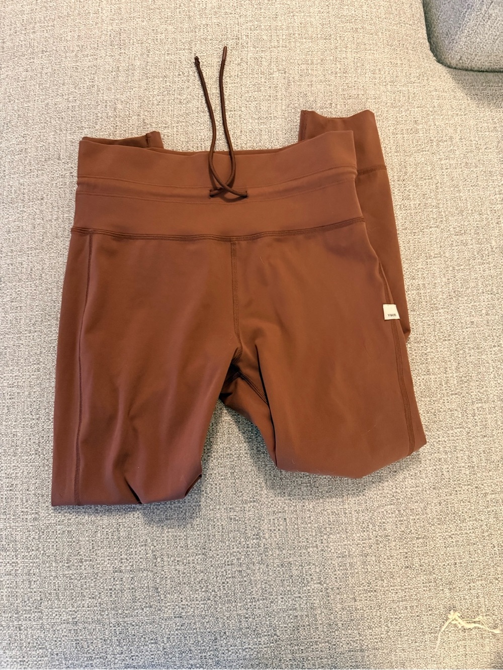 Vuori daily legging. Size medium, color brown